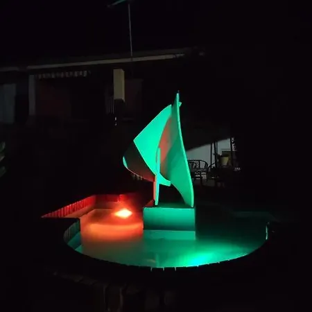 Casavacanze Mashallah דירה *