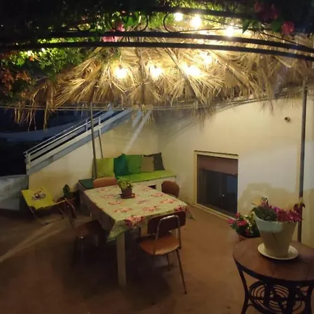 Casavacanze Mashallah דירה *